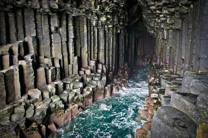Ultimate Guide to Fingal’s Cave (Scotland) (Tours, Pricing, History)
