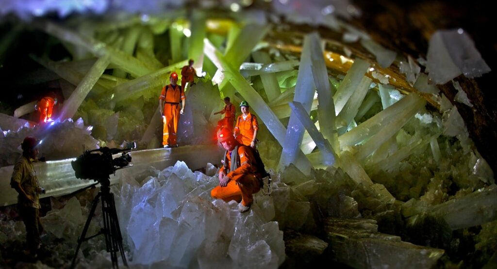 Ultimate Guide to The Cave of the Crystals (Mexico) (Tours, Pricing, History, Map)