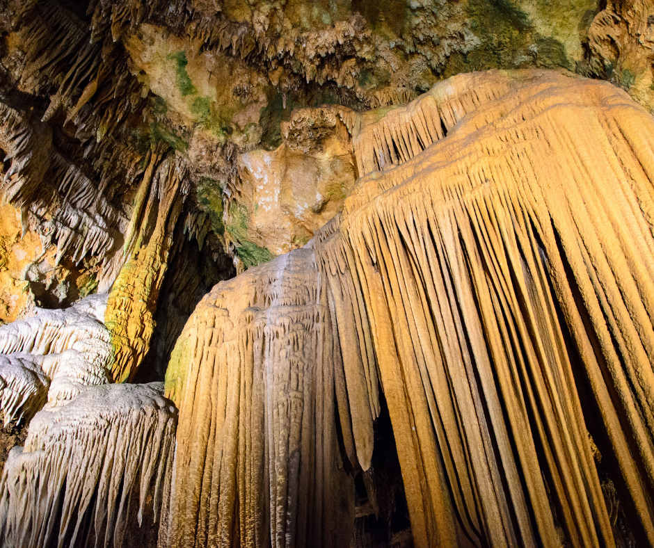 Ultimate Guide to Luray Caverns (Virginia) (Tours, Pricing, History)