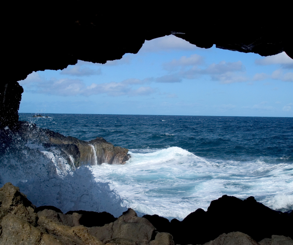 Underwater Caves in Hawaii