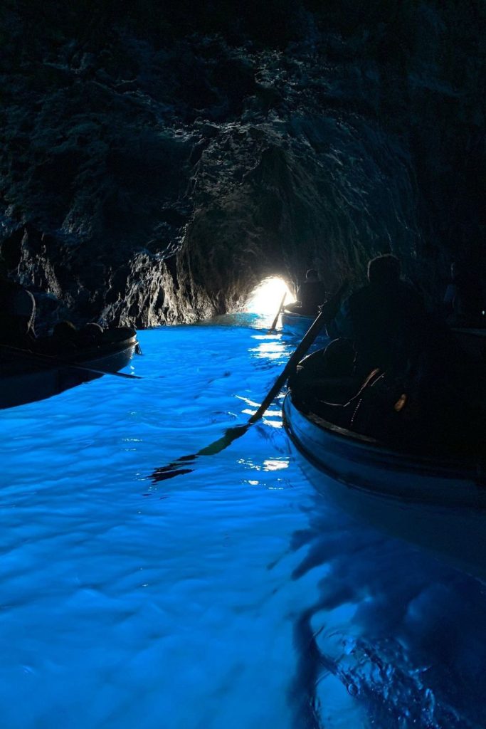 Ultimate Guide to Blue Grotto, Florida (Tours, Pricing, History, Map)