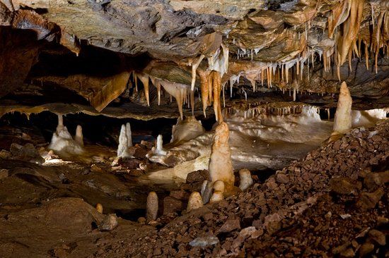 Ultimate Guide to Mystic Caverns, Arkansas (Tours, Pricing, History, Map)